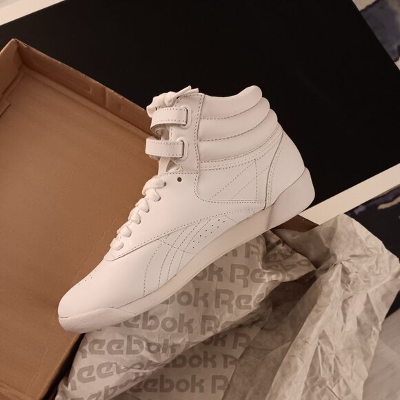 Reebok Classic hi-Top ladies sneakers - New in Box - Picture 3 of 12